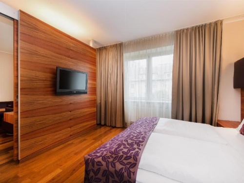 Pakat Suites Hotel image 12